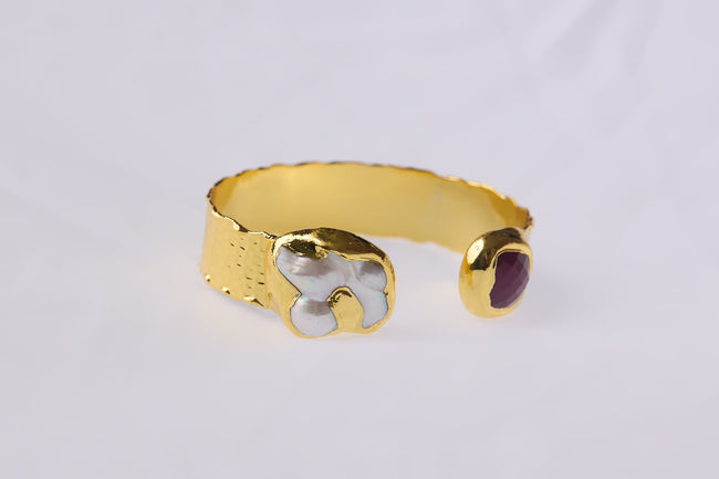 Badia Pearl Bangle