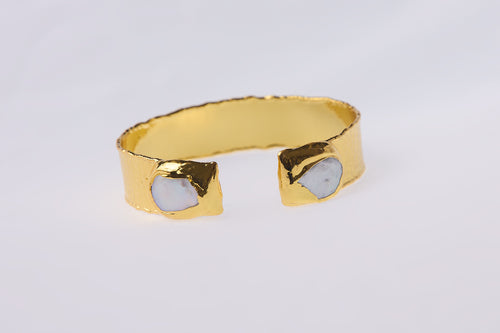 Lola Pearl Bangle